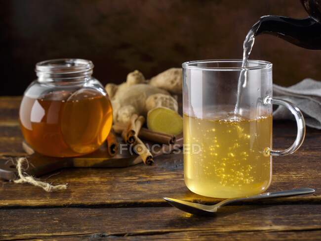 Hot ginger tea close-up view — Stock Photo