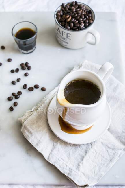 Close-up shot of Coffee and chocolate sauce — Stock Photo