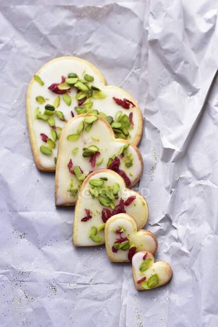 Cranberry and lemon cookies with pistachios — Stock Photo