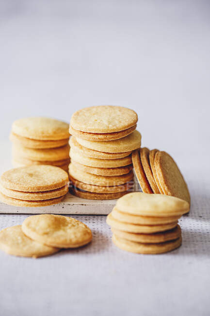 Classic shortbread cookies stacks — Stock Photo