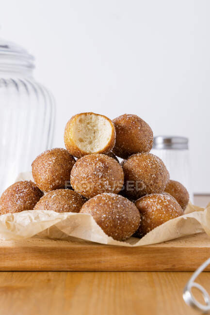 Cottage queso vainilla mini donuts, tortas fritas - foto de stock