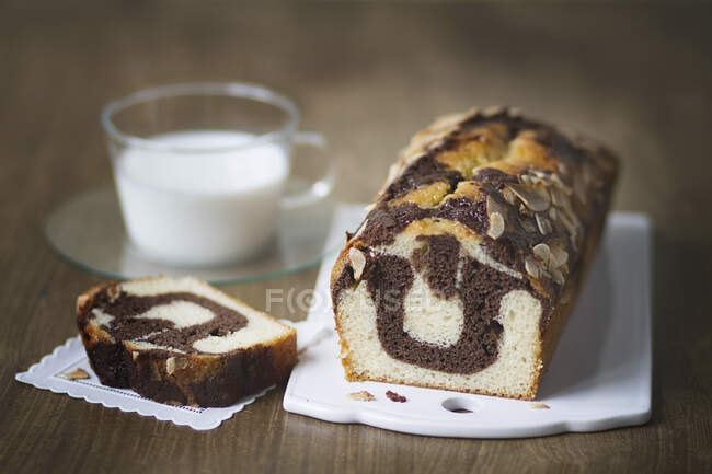 Close-up shot of delicious Vanilla and chocolate zebra cake — Stock Photo