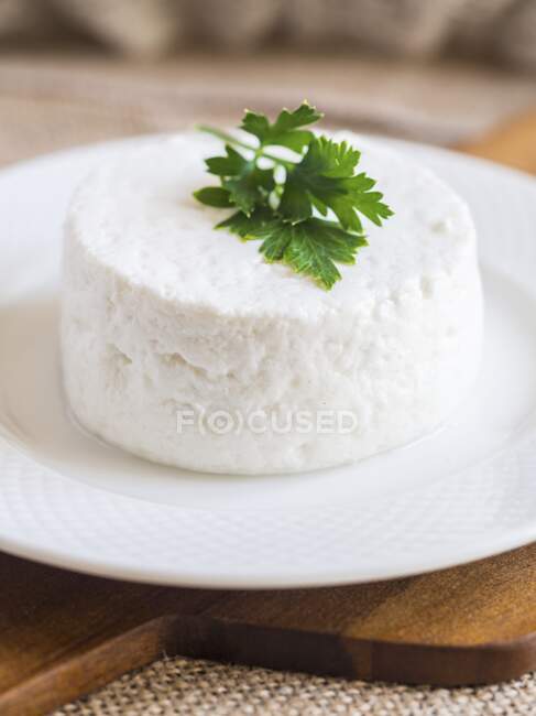 Traditional Portuguese fresh goat cheese (queso fresco) — Stock Photo