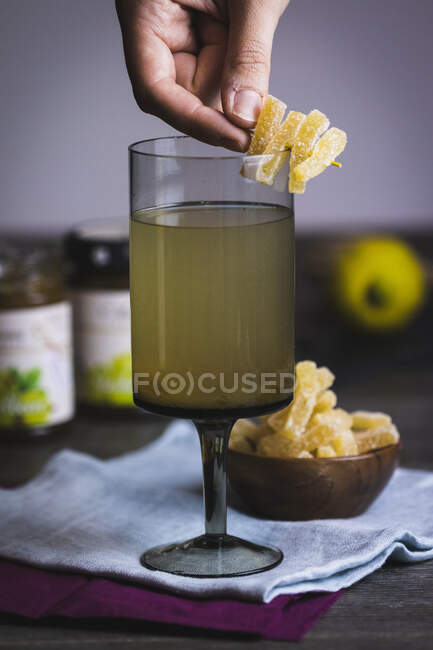Gooseberry aperitif with fruit jelly — Stock Photo