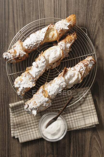 Sacrestains, biscotti di pasticceria con mandorle, Francia — Foto stock