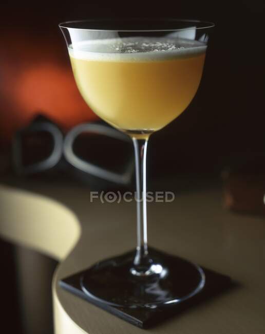 A classic Sidecar cocktail — Stock Photo