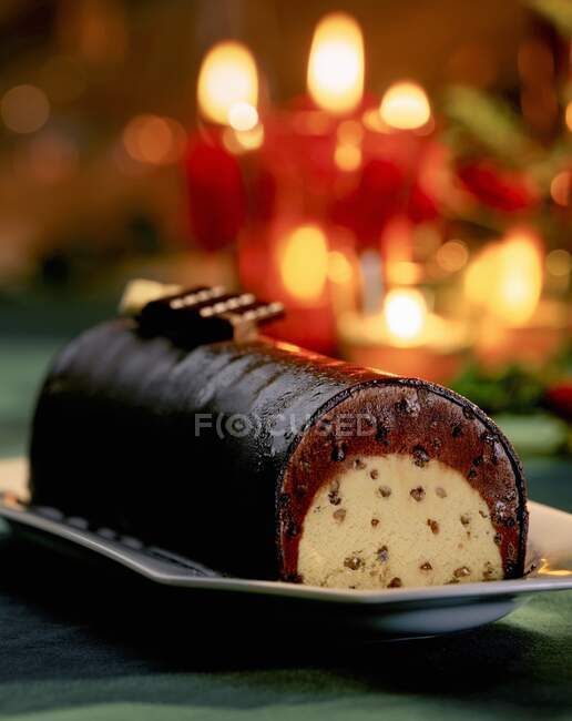 Close-up shot of delicious Ice cream coated in chocolate (Christmas) — Stock Photo