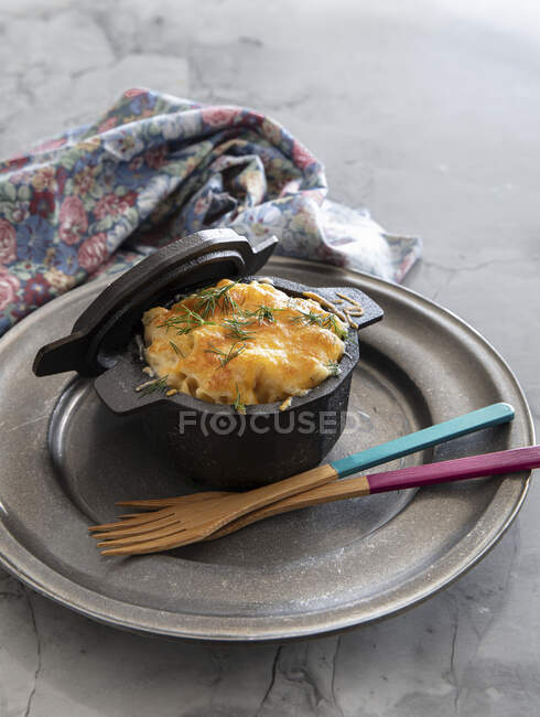 Fried rice with vegetables and sauce — Stock Photo