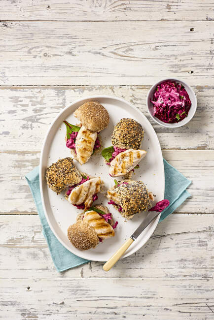 Chicken Sliders With Beetroot — Stock Photo