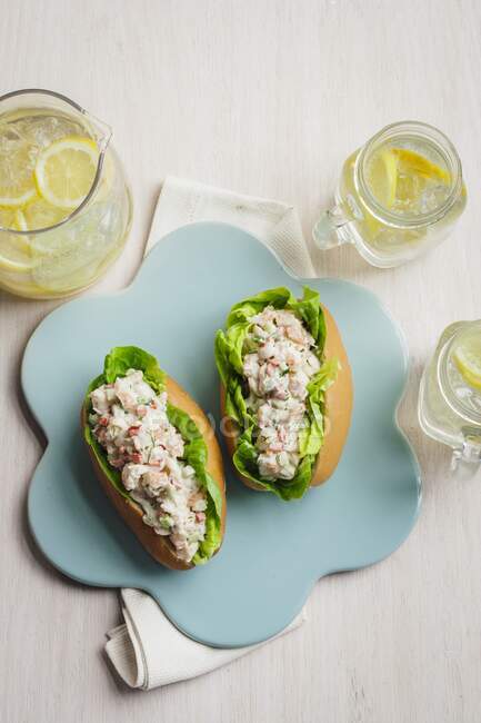 Lobster buns and lemonade (USA) — Stock Photo
