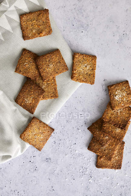 Hausgemachte Cracker ohne Mehl, aus Mandeln — Stockfoto