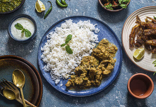 Pollo indiano al curry al cocco — Foto stock
