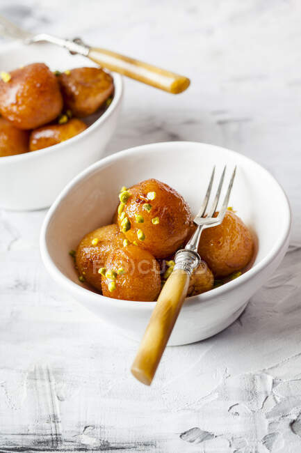 Gulab Jamun (Indian milk balls in syrup) — Stock Photo