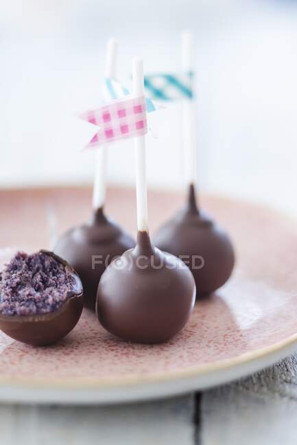 Blueberry cake pops, closeup — Stock Photo