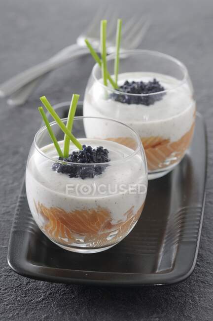 Salmon verrine with mascarpone and black caviar — Stock Photo