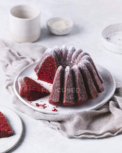 Червоний оксамитовий торт без глютену — стокове фото