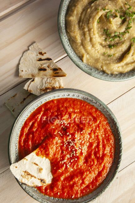 Chilli paste with sesame seeds and pita bread — Stock Photo