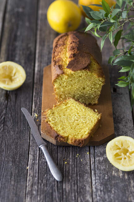 Лимонний торт крупним планом — стокове фото