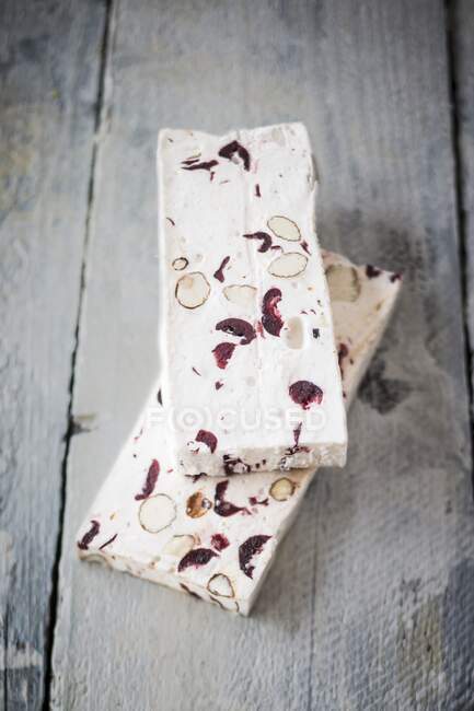 White nougat with cranberries — Stock Photo