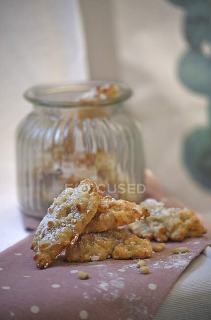 Amaretti on table close-up view — Stock Photo