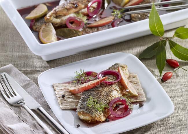 Fried herring in a rosehip marinade — Stock Photo
