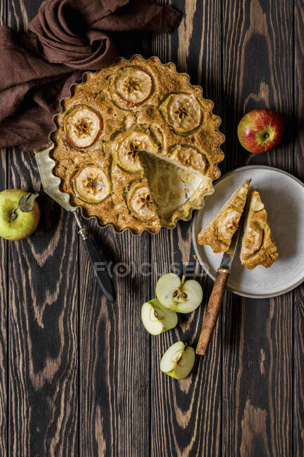 Farine complète gâteau aux pommes — Photo de stock