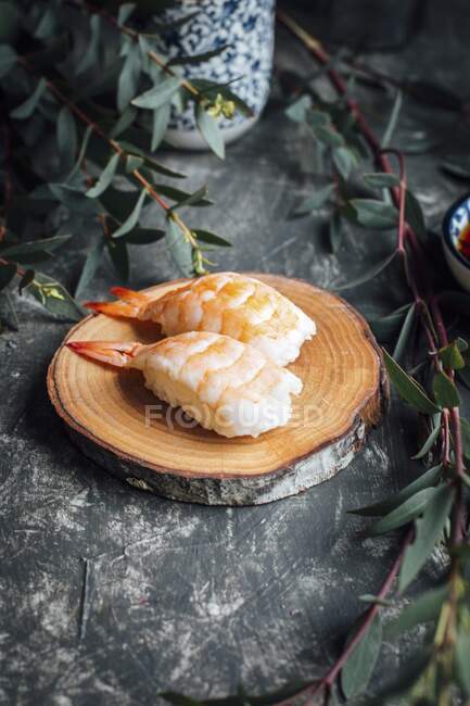 Sushi nigiri com camarão — Fotografia de Stock