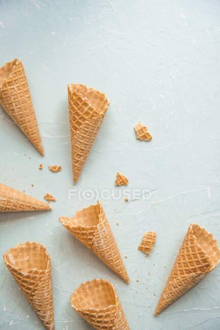Ice cream cones on table — Stock Photo