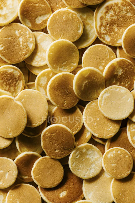 Mini American pancakes pattern — Stock Photo
