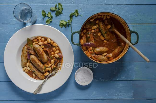 Stew with beans and sausages — Stock Photo