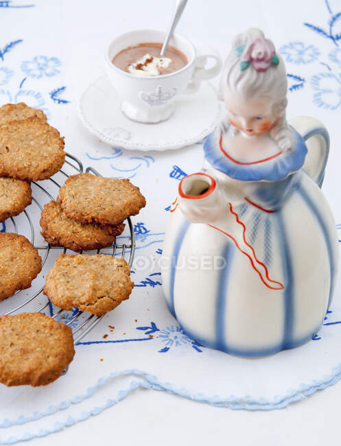 Домашнее печенье с горячим шоколадом — стоковое фото