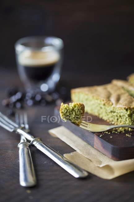 Matcha cake made from almonds and green tea — Stock Photo
