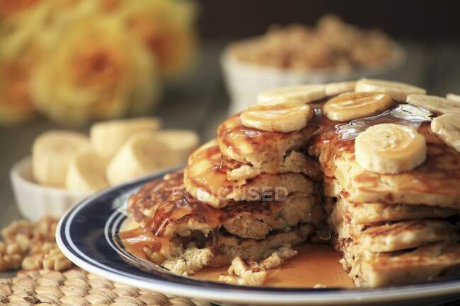 Banana and Walnut Pancakes — Stock Photo