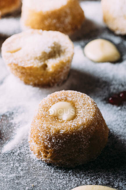 Mini muffins beignet à la crème anglaise — Photo de stock