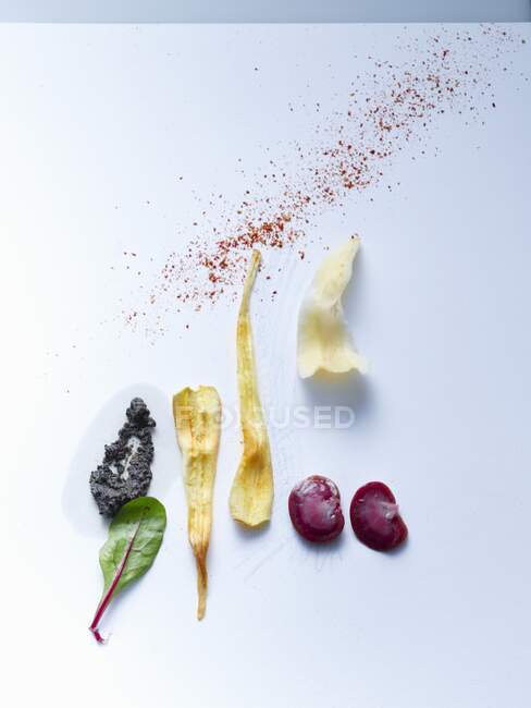 Інгредієнти для тортелліні, фаршировані персиковим пюре — стокове фото