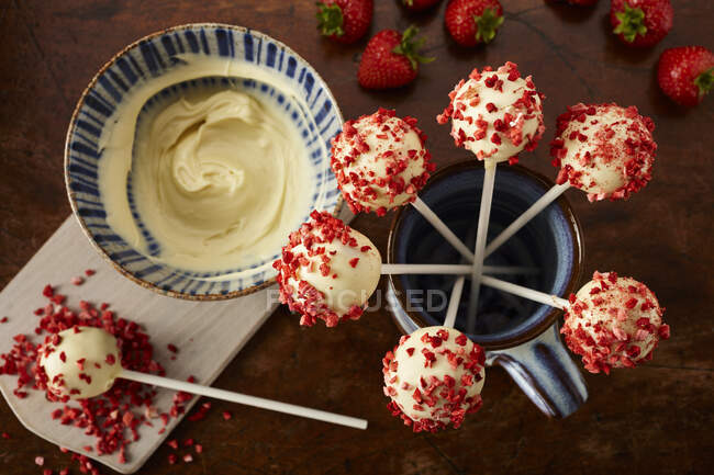 Strawberry shortcake pops vista de cerca - foto de stock