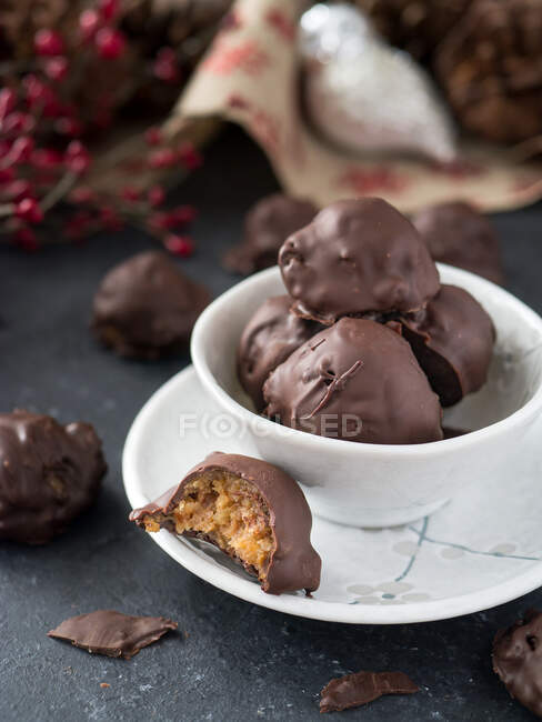 Homemade chocolates (Christmas) close-up view — Stock Photo