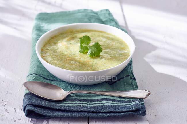 Courgette creme soup with carrots — Stock Photo