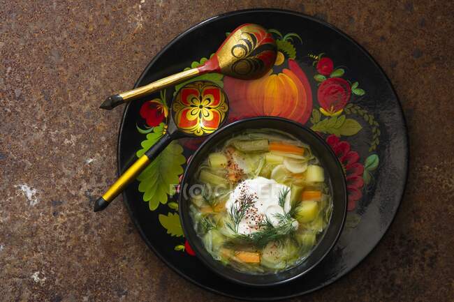 Cucumber soup with sour cream and dill — Stock Photo