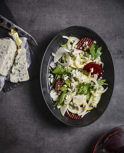 Fennel salad with beetroot and blue cheese, — Stock Photo