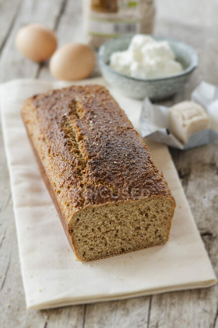 Домашний дуканский хлеб крупным планом — стоковое фото