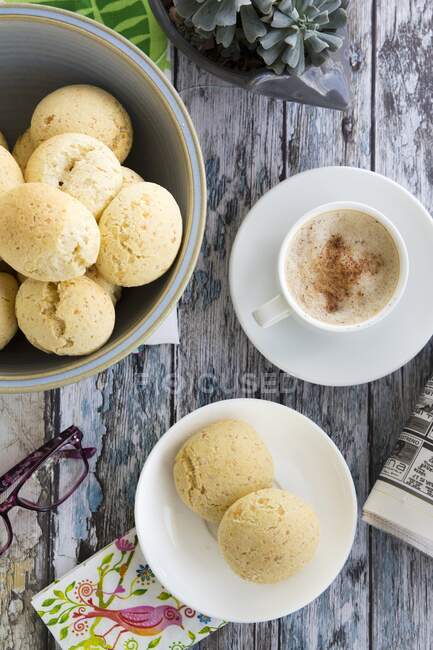 Pandebono from Latin America (gluten-free bread with cheese and tapioca starch) — Stock Photo