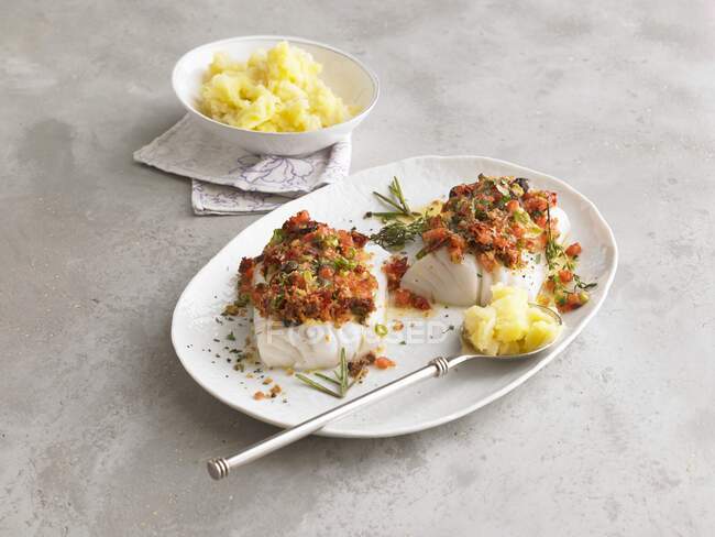 Cod fillets with celery and potato puree — Stock Photo