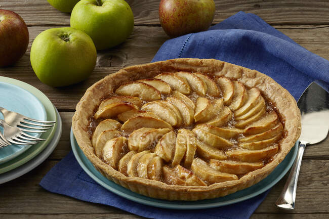 Honey and apple tart — Stock Photo