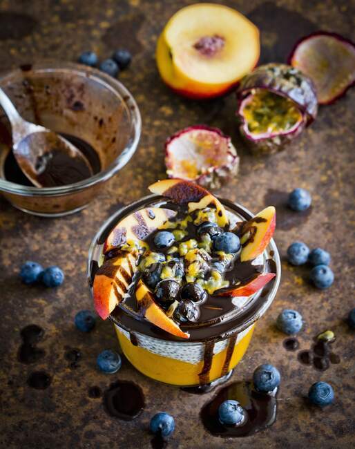 Chia with mango mousse and fresh fruits — Stock Photo