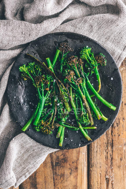 Charred broccoli close-up view — Stock Photo