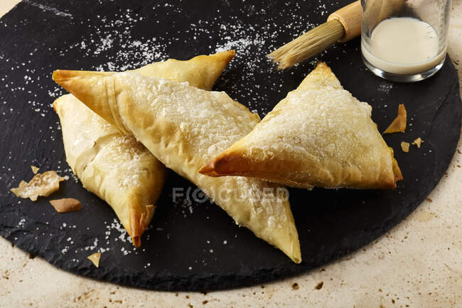 Pastries filled with peach and ginger — Stock Photo