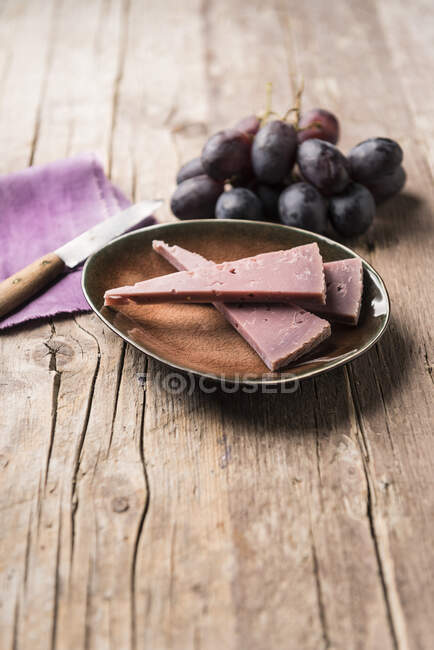Іспанський червоний винний сир — стокове фото