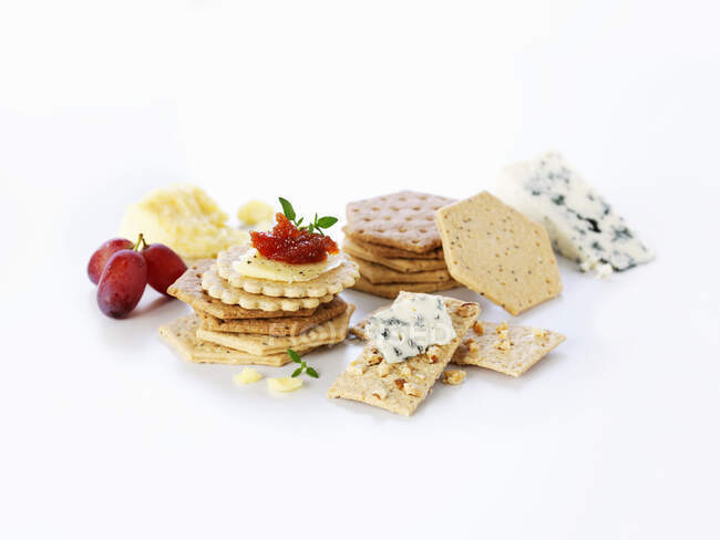 Biscoitos para visualização de close-up de queijo — Fotografia de Stock
