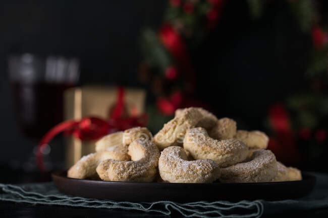 Christmas biscuits on blurred background — Stock Photo